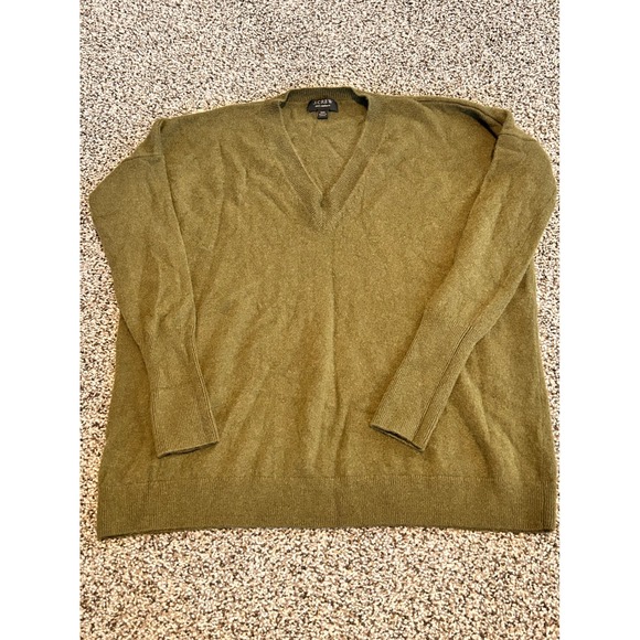 J. Crew Sweaters - B9 J. Crew 100% Cashmere V Neck Sweater‎ Top Olive Green XXS